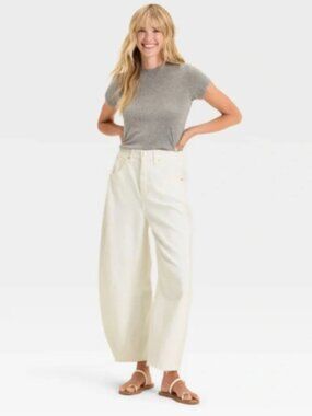 Women's High-Rise Curved Leg Barrel Jeans - Universal Thread™ White 2